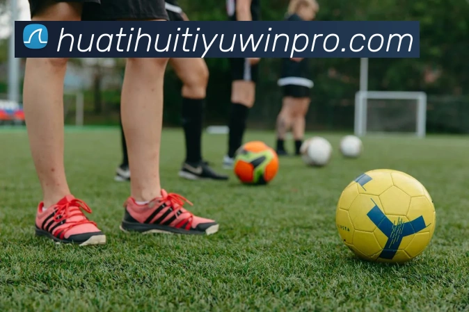 字母哥在勇士禁区如搅拌机般发威半场轻松砍下18分4板3助